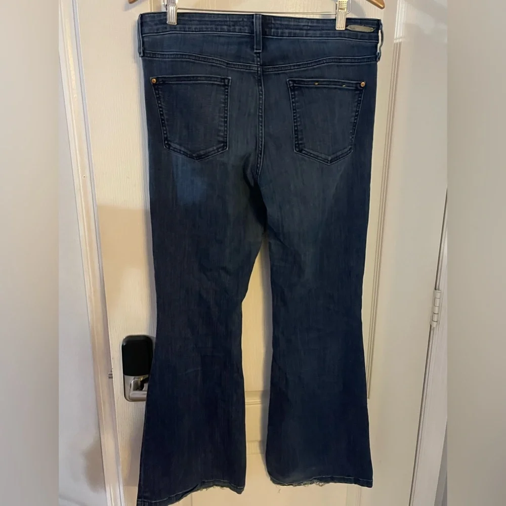 Anthropologie Pilcro Indigo Flare Leg Jeans - Picture 2 of 8